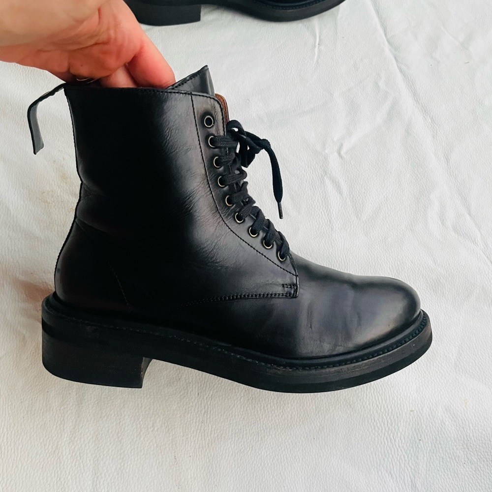 Frye Alice 9 Black Short Boots lace up Military Boots